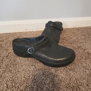 Dansko allison leather slip on clogs black floral embossed 42